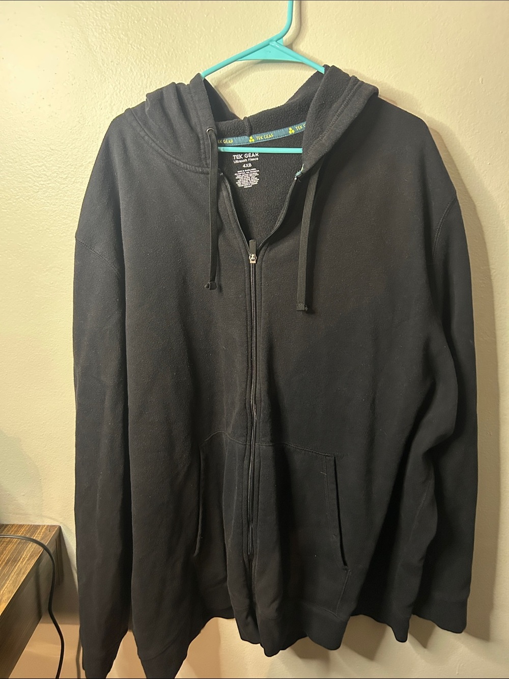 tek gear Black Full-Zip Hooded Sweatshirt